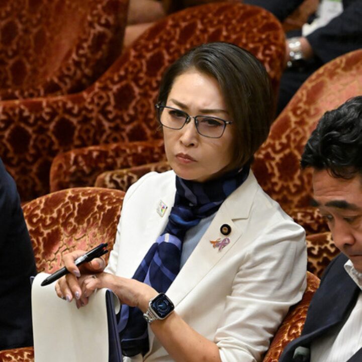 三原じゅん子さんの画像です