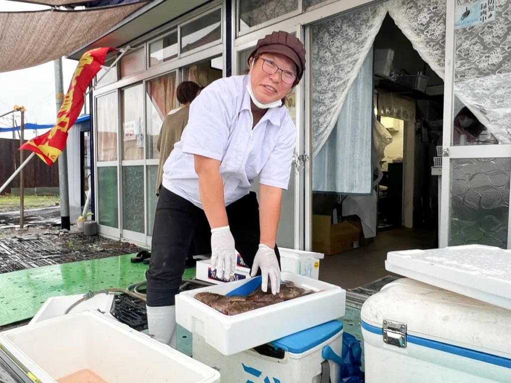 安宅漁港 港の直売所の画像です