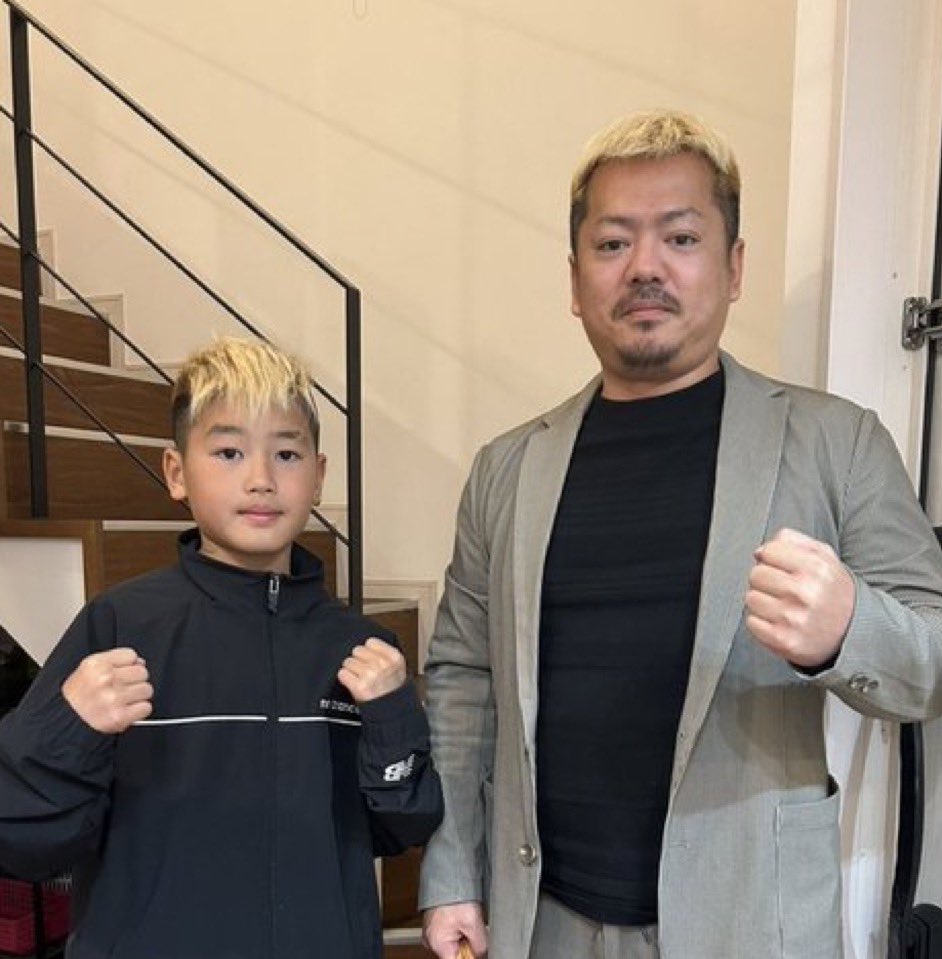 吉井健会長と吉井雷城選手の画像です